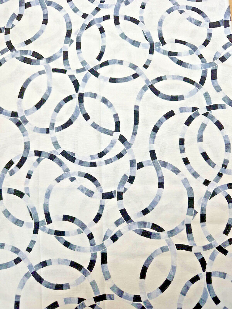 “LAZY LOOPS” BY STUDIO E FABRICS 58″ X 108″ NEW