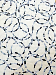 “LAZY LOOPS” BY STUDIO E FABRICS 58″ X 108″ NEW