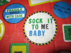 Vtg funny sayings pin button LAUGH-IN 1970s Novelty Print fabric panel 10′ x40″