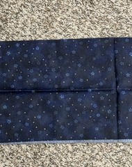 Fat Eighth Calico on Navy-Blue Quilt Cotton, Classic Cottons 9″ x 22″