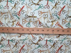 SCISSORS SEWING ITEMS HAIR SCISSOR VARIETY COLORS TAN INLAY COTTON FABRIC FQ