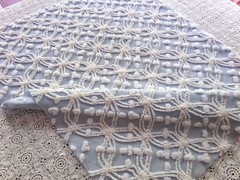 Coastal Vtg Chenille Bedspread Fabric Blue White Wedding Ring Pop Design 24×18″