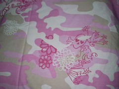 Funky PINK CAMOUFLAGE & SKULL THEMED FABRIC Remnant (50cm x 50cm)