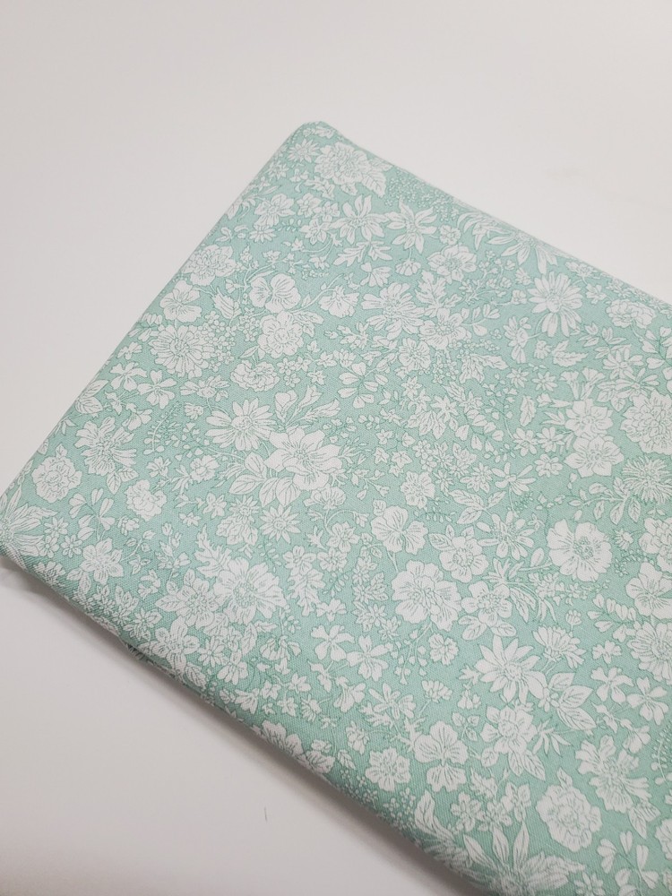 Liberty Fabrics Mint Florals Quilters Cotton Sew Quilt Craft NEW FAT QUARTER
