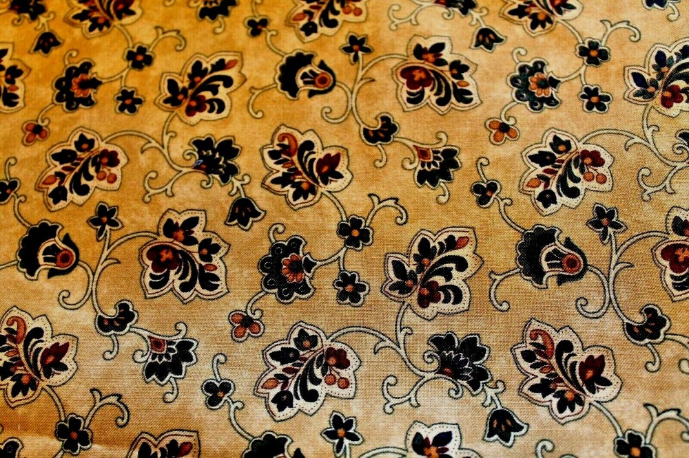 Stylized Leaves on Tan Cotton Quilt Fabric Nice Quality Scrap 19 x 75 Inches