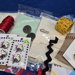 Slow Stitching Lot Fabric Scraps Embroidery Floss Buttons Trim Ribbon Sew 1 Lb