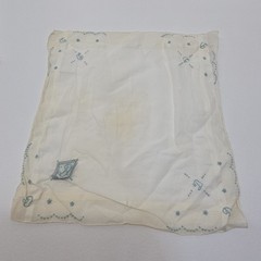 Vintage Linen Scrap Lot For Quilting & Crafting Florals Emroidery Lace Lot X 14