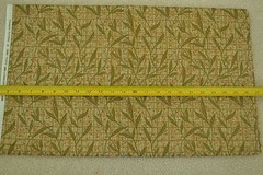 By 1/2 Yd, Olive Leaves on Lt-Olive Plaid Quilt Cotton, Classic Cottons, M6379