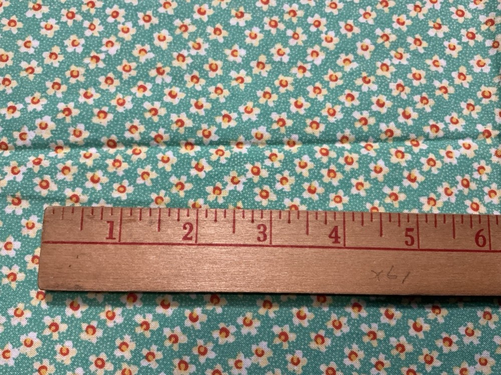 Vtg Calico Tiny White/Yellow/Orange Flowers On Green Fabric 1 Yard X 44in