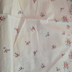 Floral Fabric Pink White Rose Scalloped Vintage 1 Yard x 34 w