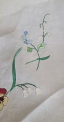 VTG Madeira Tablecloth linen & organza appliqued & embroidered flowers 68 /110