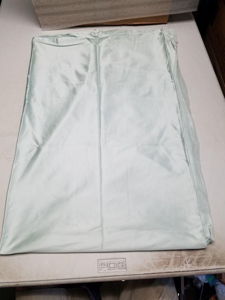 132″ x 110″ Green Polyester Material (V)
