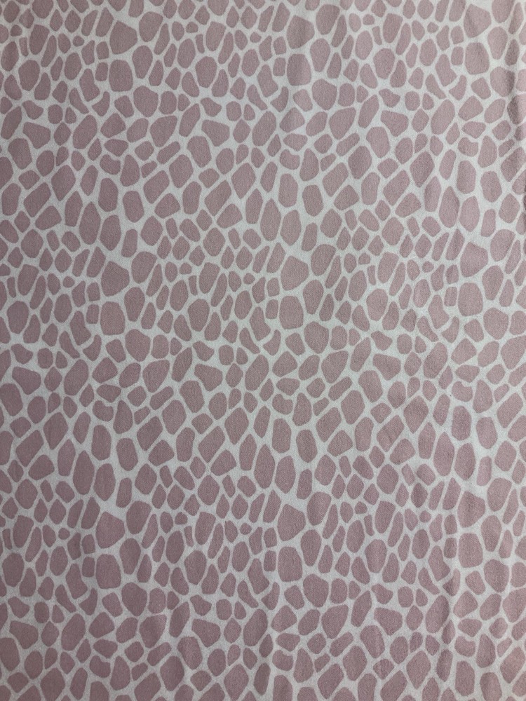 GIRAFFE ANIMAL PRINT PALE PINK BLUSH PINK COTTON FLANNEL FABRIC BTHY