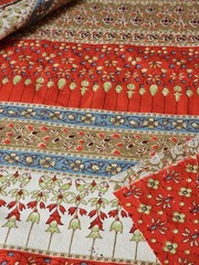 Vintage Border Print Fabric Flowers Beige Red Blue 1 Yds 21″ L x 41″ W Cotton