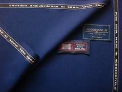 100% SUPER 130’s WOOL SUITING FABRIC IN Navy MADE IN Huddersfield England– 3.4 m