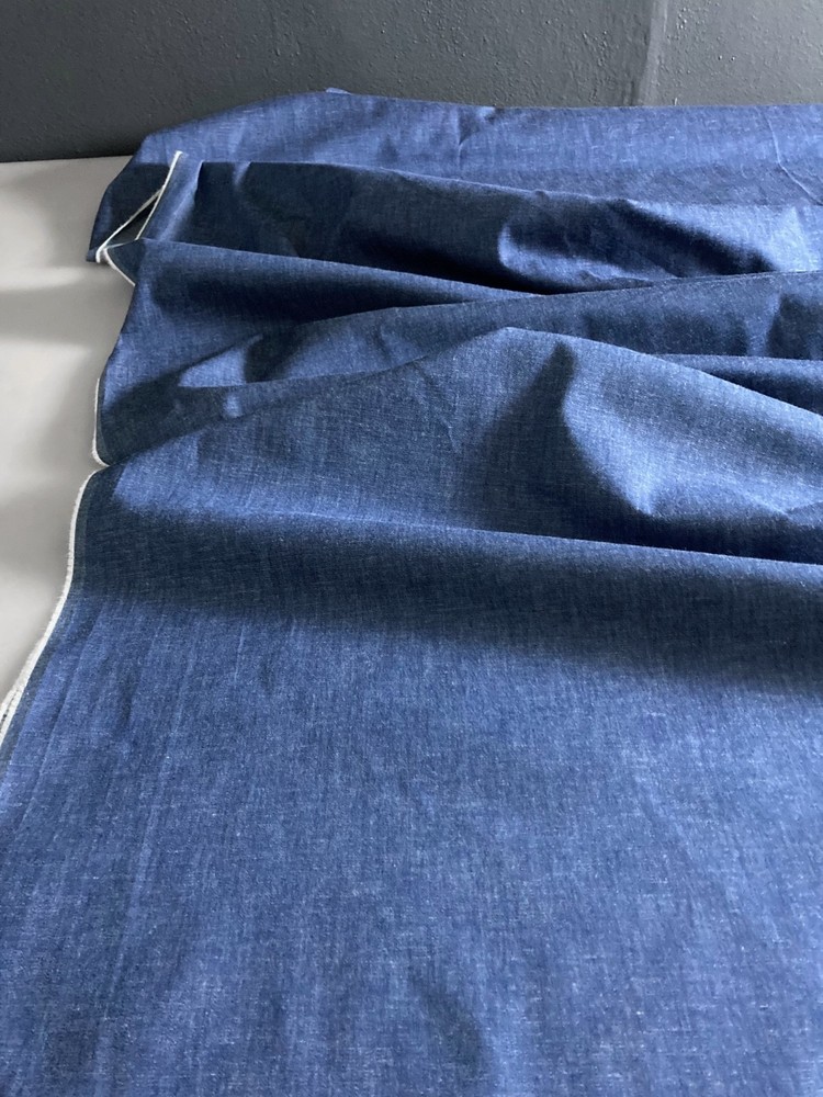 9 oz Midweight Indigo Cotton Chambray Denim 63.5″W x 3.28 Yards Minor Dye Flaw