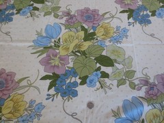 4793. House ‘n Home FLORAL BOUQUETS Home Decor COTTON FABRIC – 60″ x 1-3/8 yds.