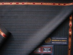 97% SUPER 150’s WOOL WORSTED & 3% CASHMERE SUITING FABRIC MADE IN ENGLAND =3.4 m