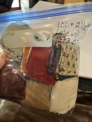 900 Assorted pre cut charm pack squares 100% cotton fabric quilt scraps Moda