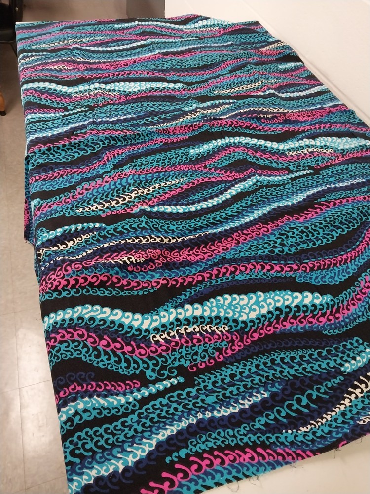 Vintage – 2 1/2 yards 45″ wide Bright Pink Blue Black Unique design Poly/Cotton
