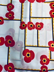 VTG Poppy Like Florals on a Geometric Grid on a Silky Polyester 45″ X 108″=3 yd