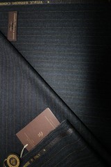 100% PURE NEW WOOL TWEED FABRIC IN Herringbone Check MADE IN SCOTLAND *See Below