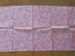 VTG 12 X 22 CRANSTON PINK/MAUVE W BLUE RED WHITE FLOWERS COTTON FABRIC REMNANT