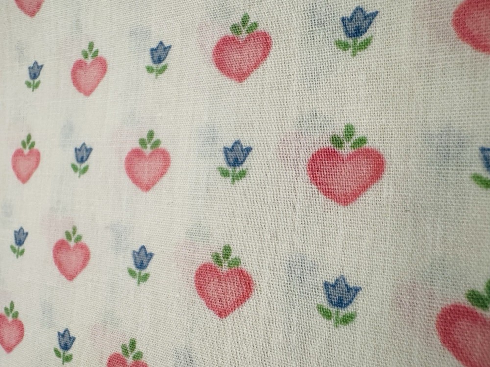 Vtg Country Pink Hearts Blue Tulips Cream Cotton Fabric Quilt Sew Folksy 36×45