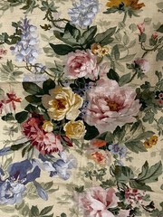 P. Kaufman Upholstery Curtain Fabric 2.75 Yards by 54”Cabbage Roses Linen Weave