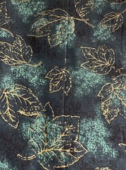 Vintage Fabric Pre-Cut 1.5 Yards For Quilt/Craft Gold Metallic Leaves