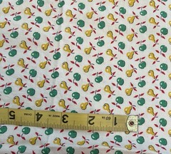 VTG `50`s Pear & Apple Yellow Green & Red Fruit Print on White 26″x20″
