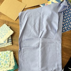 Vtg Sewing Fabric Lot Blue Floral Crafting Quilting Remnants Cottage 2.5+ lbs