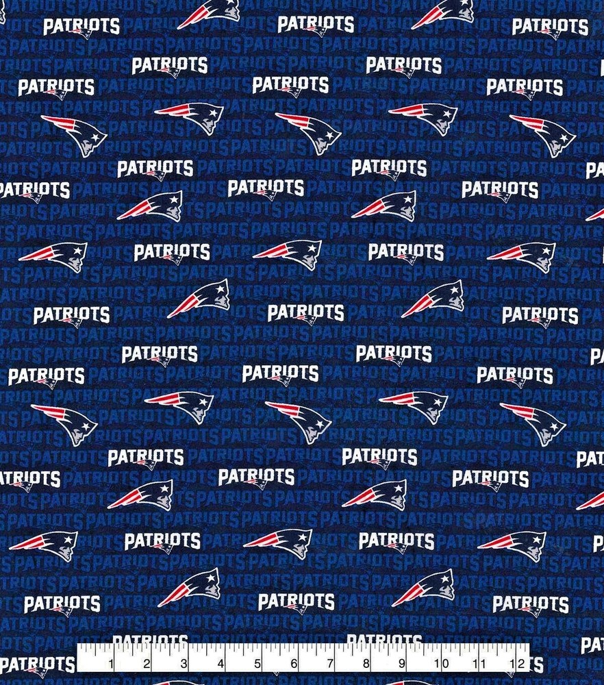 NFL NEW ENGLAND PATRIOTS Mini Football 100% Cotton Fabric 1/4 Yard 9×57