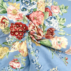 5th Avenue Designs Floral Garden Flower Bouquet Decor Fabric 27”x54” Protected