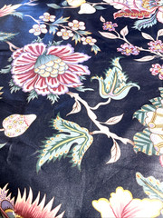 House ‘n Home Fabric Dramatic Floral Bold 54 x 74 ” Screen Print Vintage
