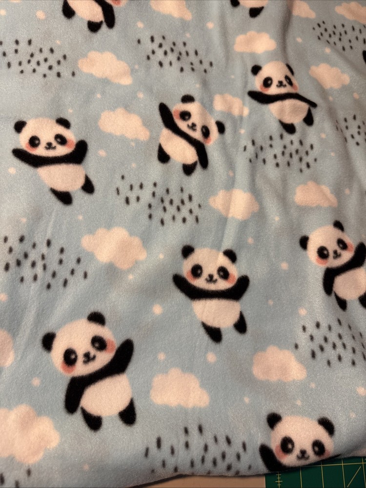 Blizzard Fleece – 3 Yard 12” – Panda