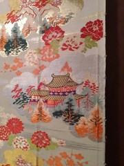ANTIQUE SILK JAPANESE OBI FABRIC OFF WHT RED CORAL GRN BLK METALLIC GOLD SILVER