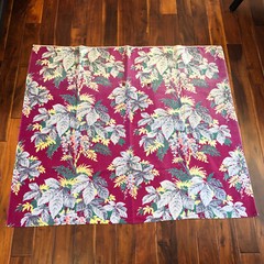 Vintage Fabric / Tablecloth Floral Flowers Leaves Rectangle 44×37 Needs TLC