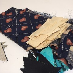 1 Pound 1 Ounces Cotton Print Fabric Quilt Scraps Leftovers Triangles V