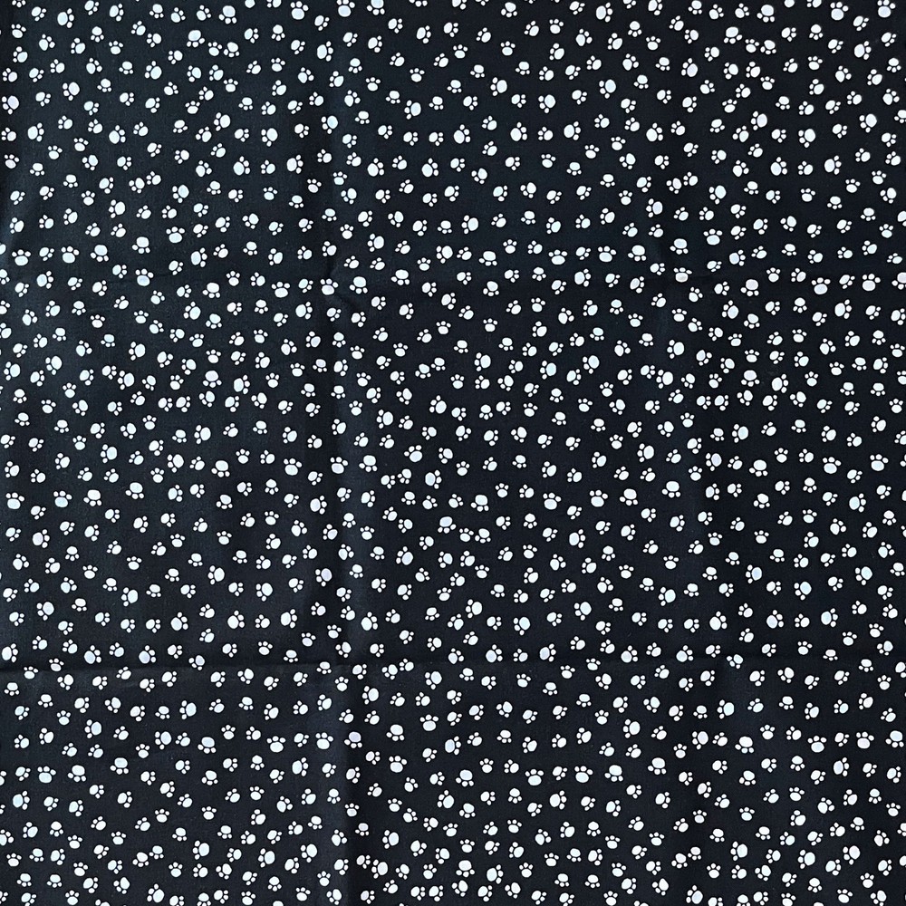 Black and White PAW PRINTS Cotton Fabric for Quilting Sewing Crafting 20″x42″