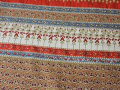 Vintage Border Print Fabric Flowers Beige Red Blue 1 Yds 21″ L x 41″ W Cotton