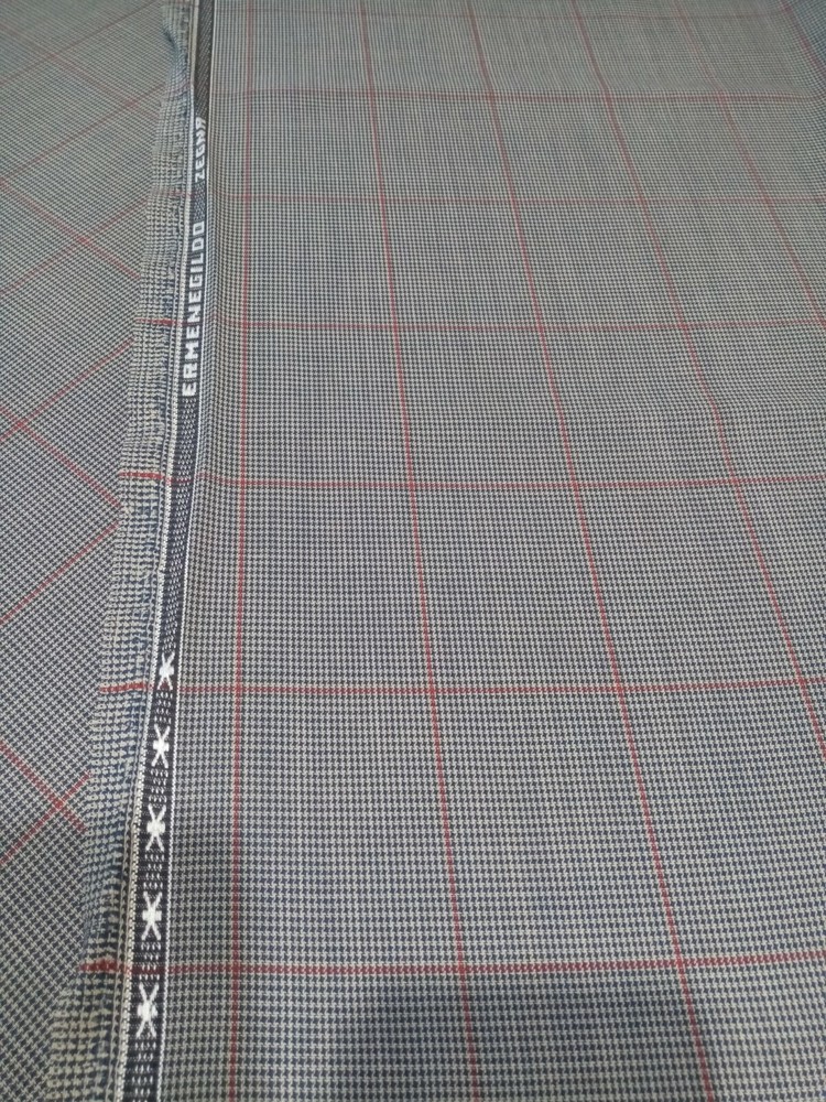 Zegna High Performance Wool Fabric Beige Threaded Red Made in Italy 135cm