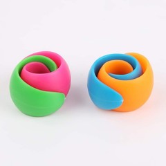Miamay Thread Spool Savers Huggers Avoid Loose Ends 16 Pieces, multicolored
