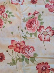 VTG Scattered Pink Roses on Cream COTTON Fabric Joann’s Cottage French 4yd X 44″