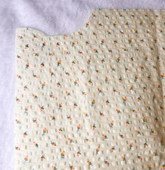 Vtg Yellow Rose TEXTURED Cotton Fabric 40-1/4×55-1/2″ KITTEN Buttons **READ**