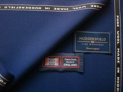 100% SUPER 130’s WOOL SUITING FABRIC IN Navy MADE IN Huddersfield England– 3.4 m