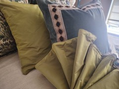 Eastern Accents iridescent silk taffeta Chartreuse Std. Pillow Shams Nwot