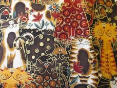 Cotton Fabric Makower Fancy Cats Crowd Rich Colors Gold Metalic Outline BTYx44