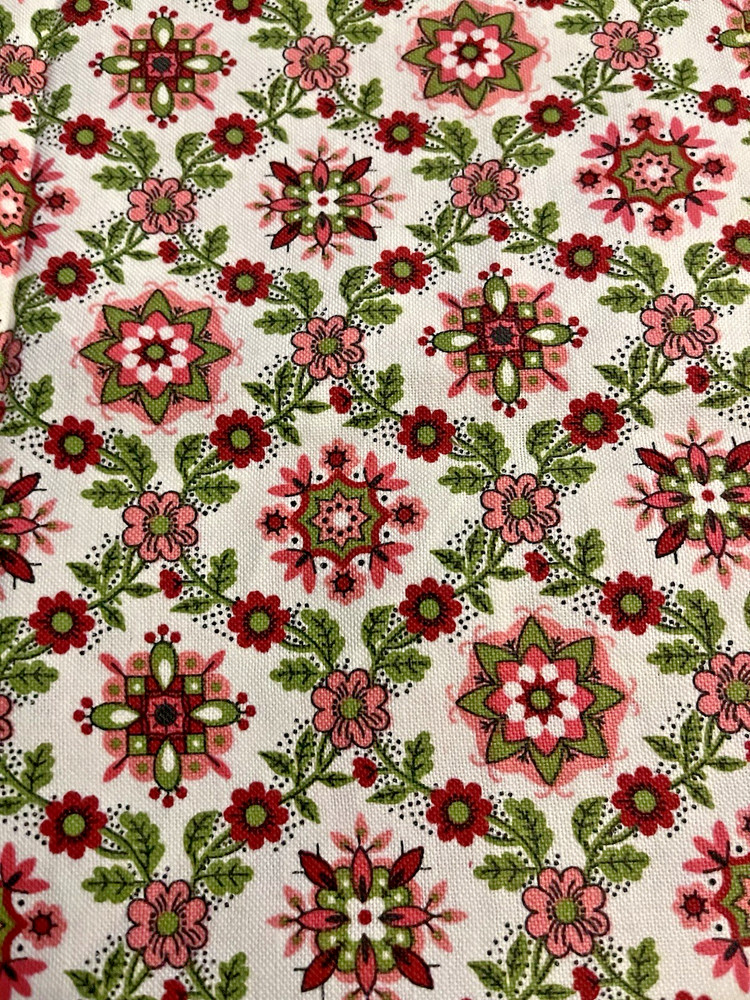 VTG `40-60 Pennsylvania Dutch Cheater Pink Green on White 36″ Wide 36″x12 ½ “