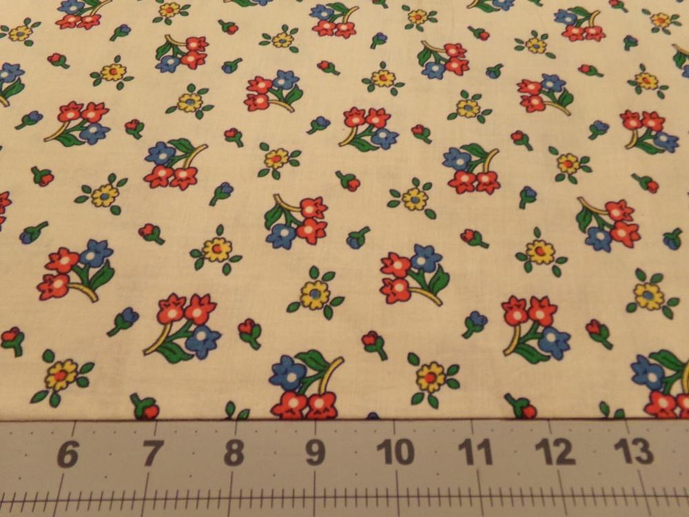 3/4 YD X 36″ VINTAGE CALICO RED & BLUE FLORAL /BEIGE/ COUNTRY CHIC COTTON #143